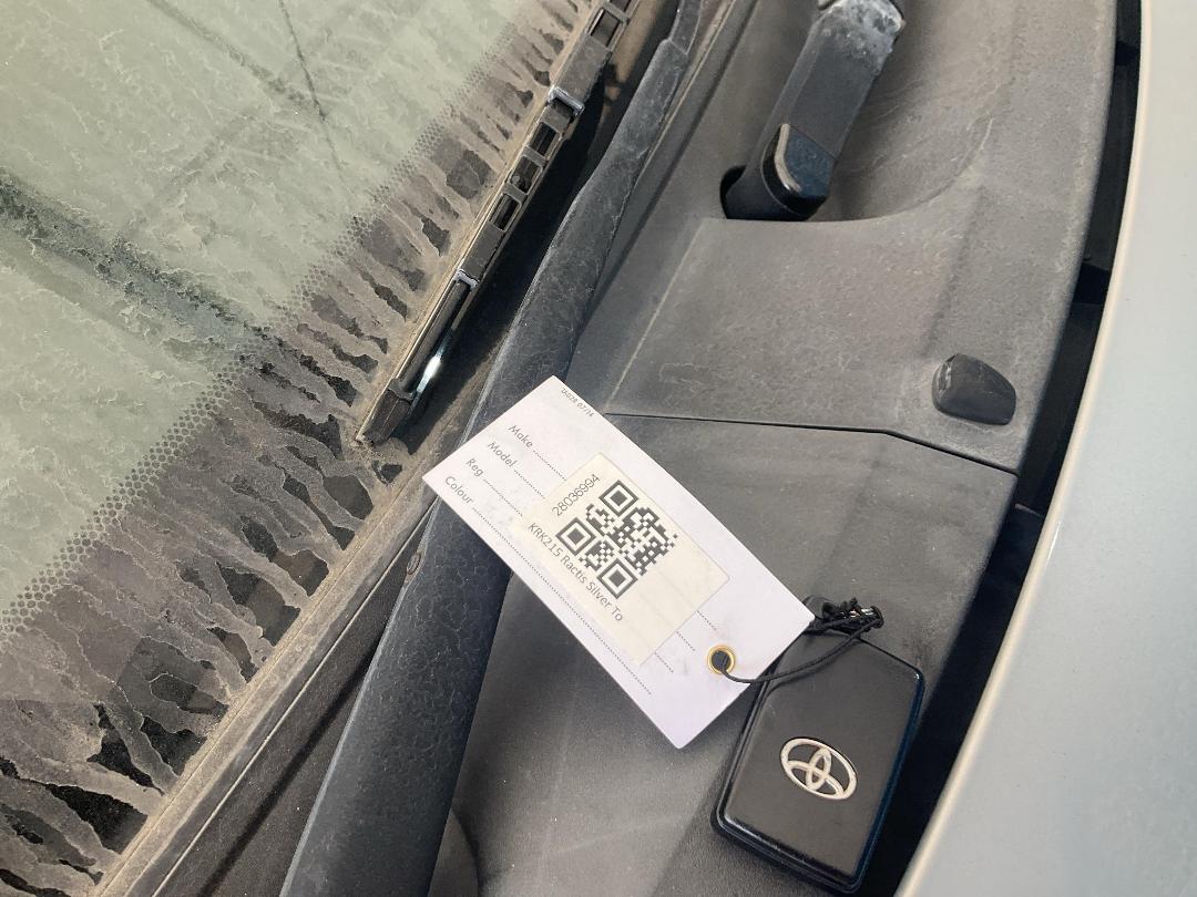 Photo '12' of Toyota Ractis