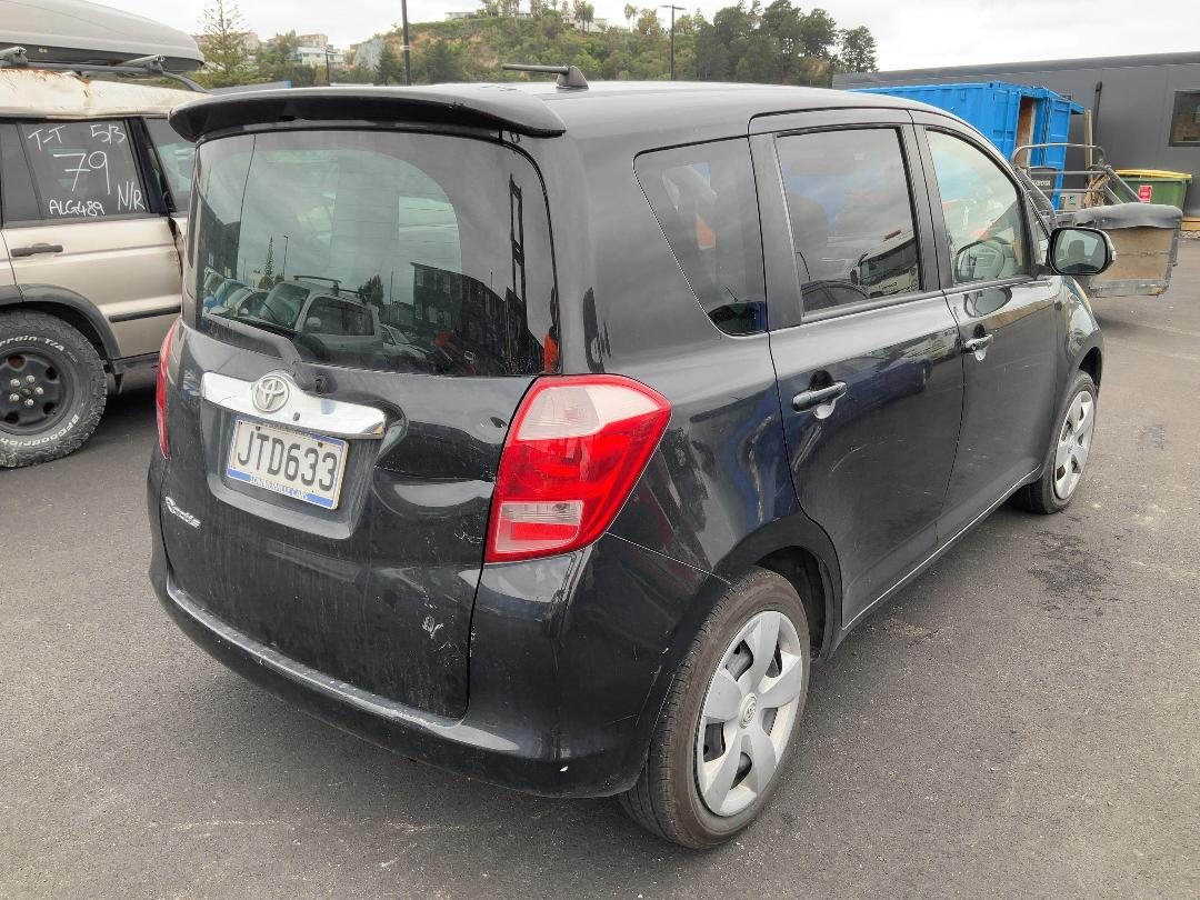 Photo '2' of Toyota Ractis