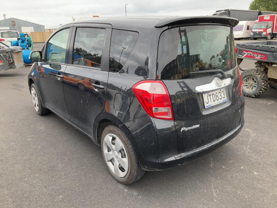 Photo '4' of Toyota Ractis