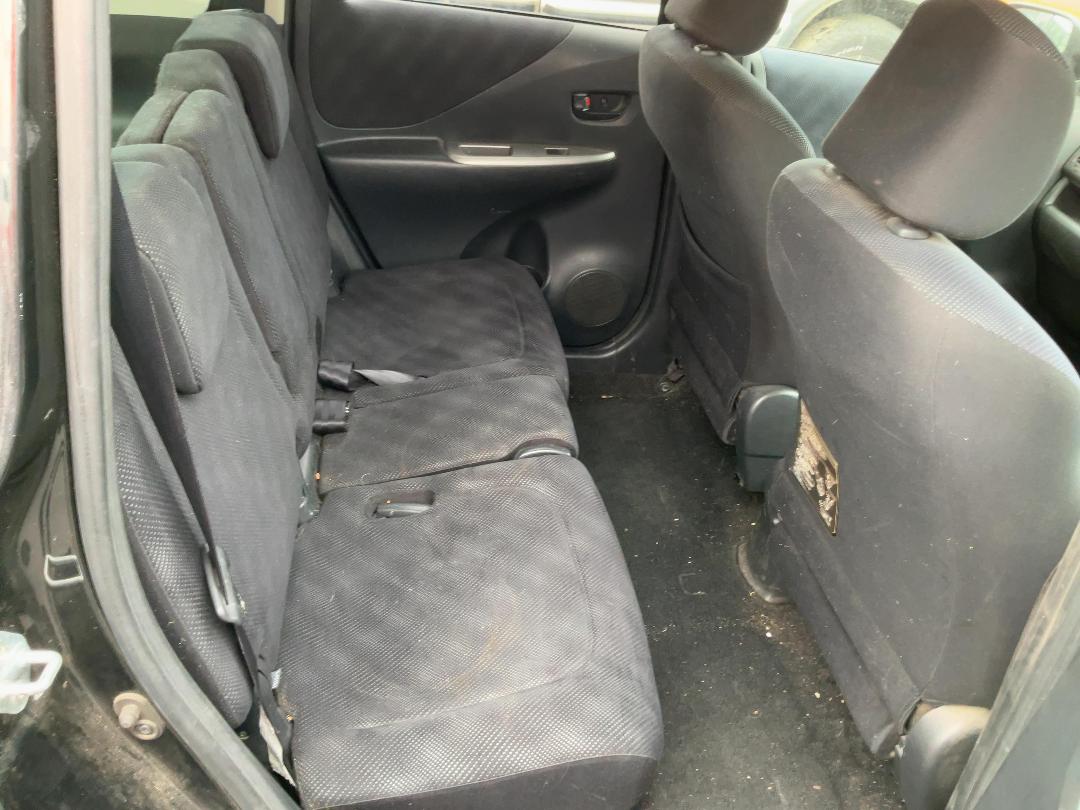 Photo '13' of Toyota Ractis