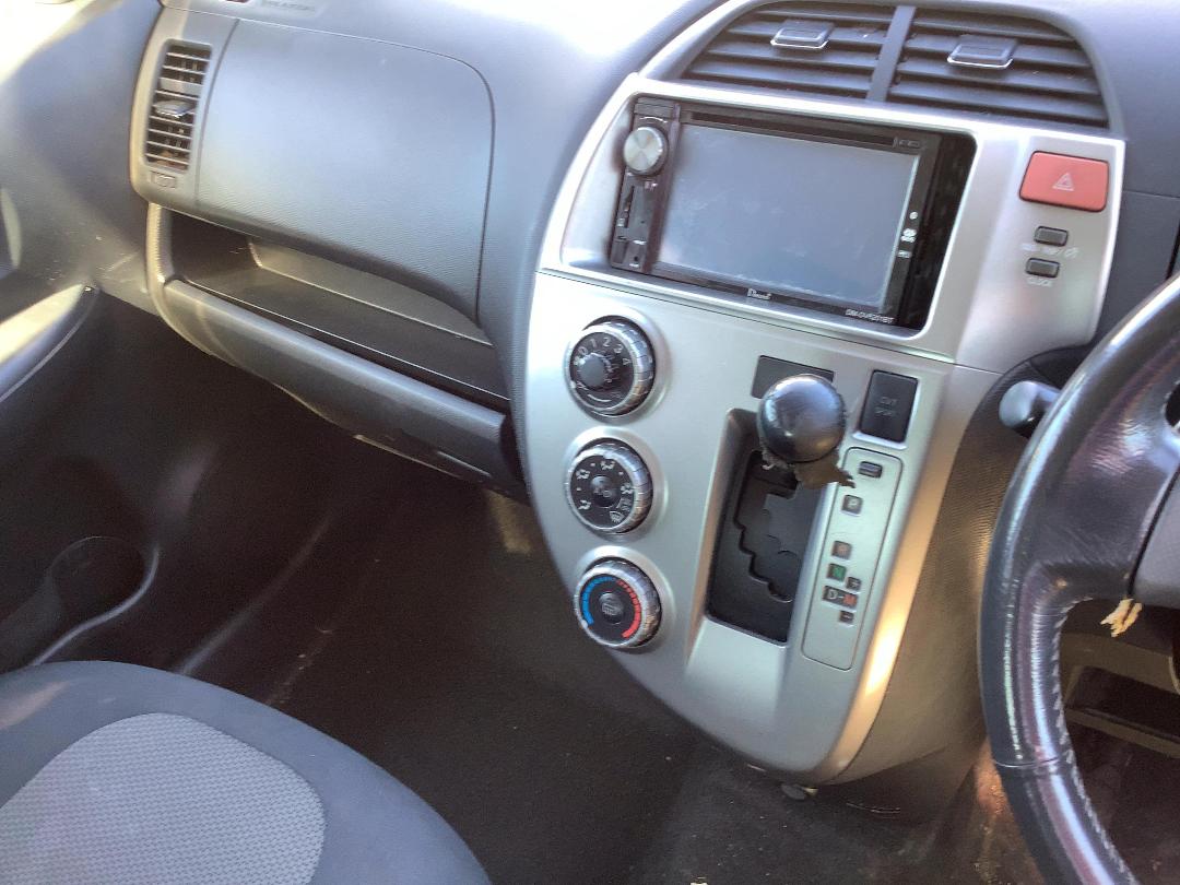 Photo '9' of Toyota Ractis