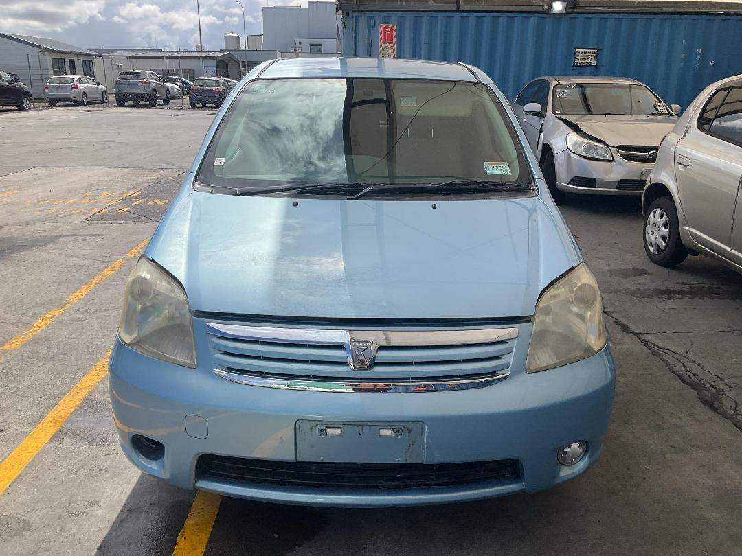 Photo '2' of Toyota Raum Photo '2' of Toyota Raum