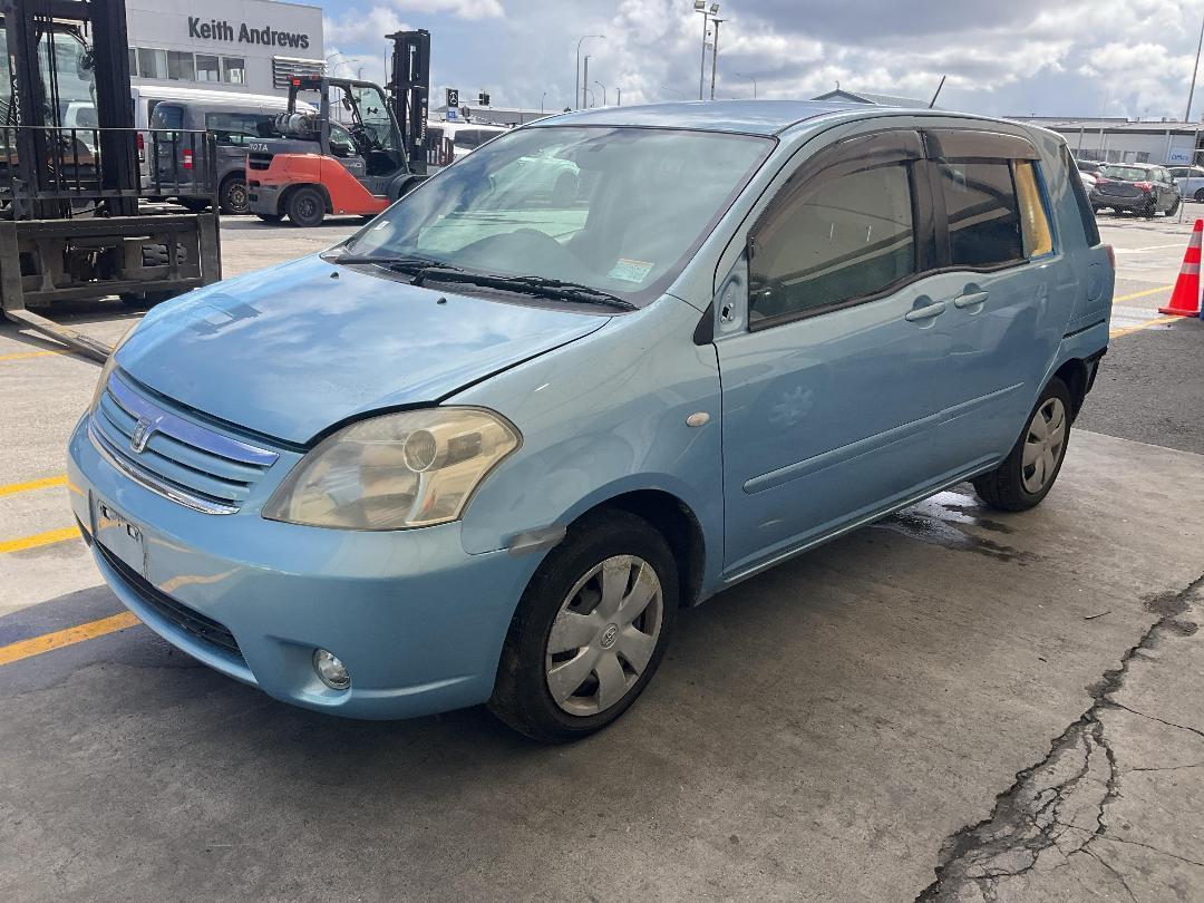 Photo '7' of Toyota Raum Photo '7' of Toyota Raum