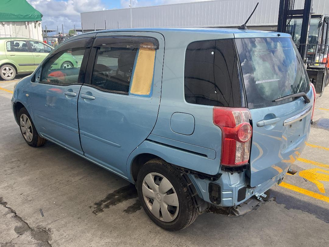 Photo '13' of Toyota Raum Photo '13' of Toyota Raum