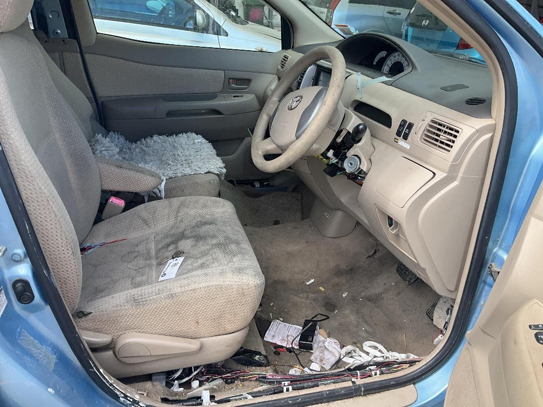 Photo '23' of Toyota Raum Photo '23' of Toyota Raum