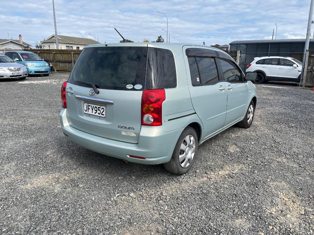 Photo '7' of Toyota Raum Photo '7' of Toyota Raum