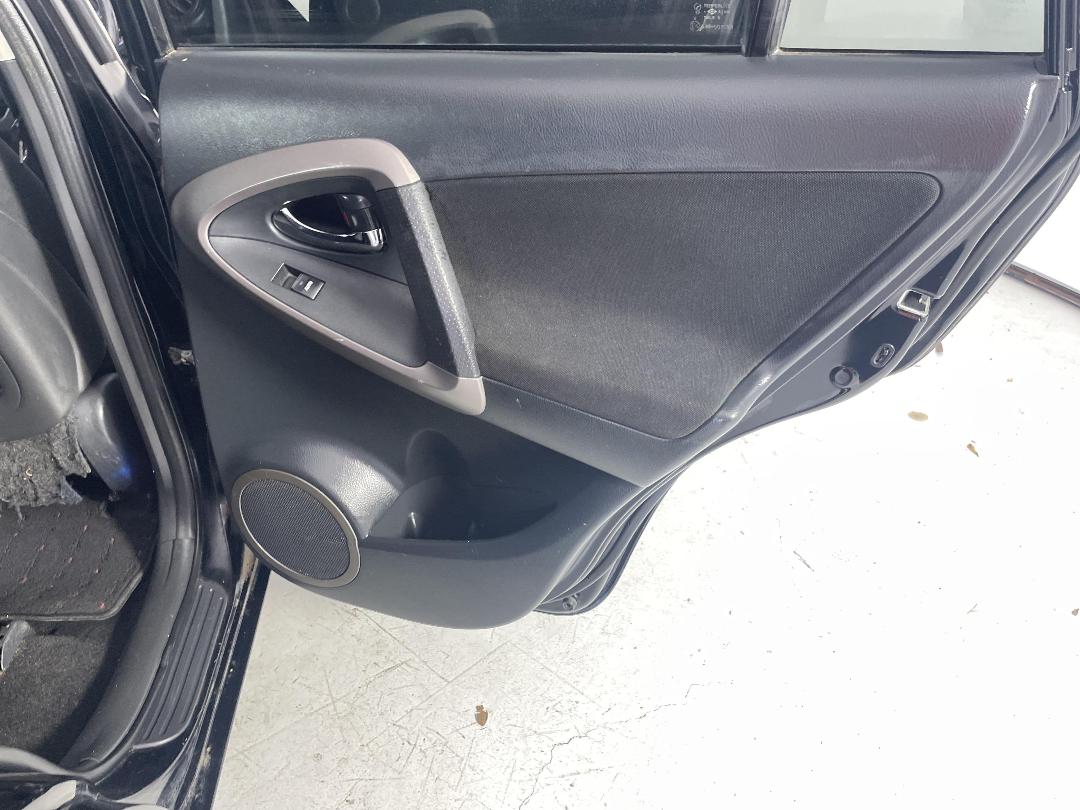 Photo '19' of Toyota Rav4