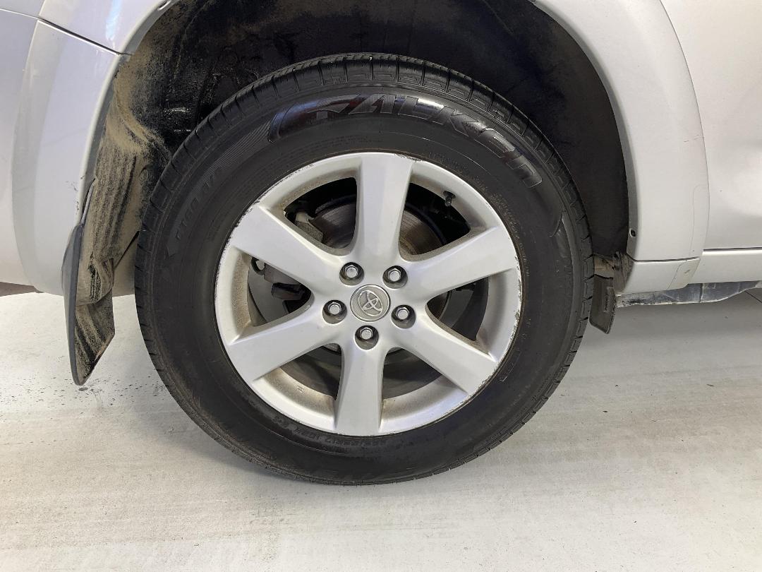 Photo '12' of Toyota Rav4 Photo '12' of Toyota Rav4