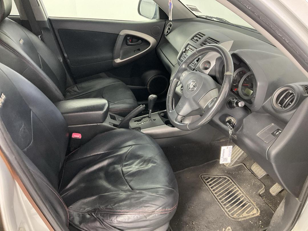 Photo '16' of Toyota Rav4 Photo '16' of Toyota Rav4