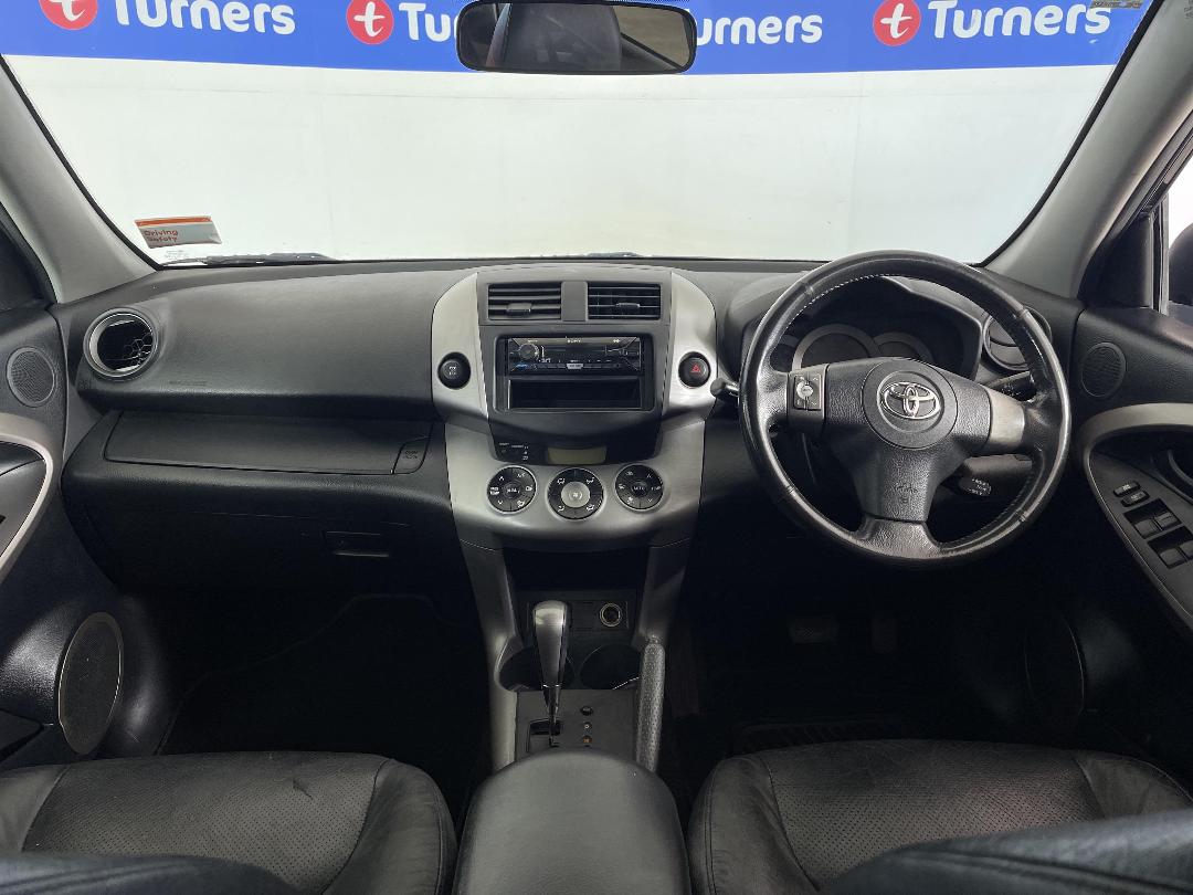 Photo '17' of Toyota Rav4 Photo '17' of Toyota Rav4