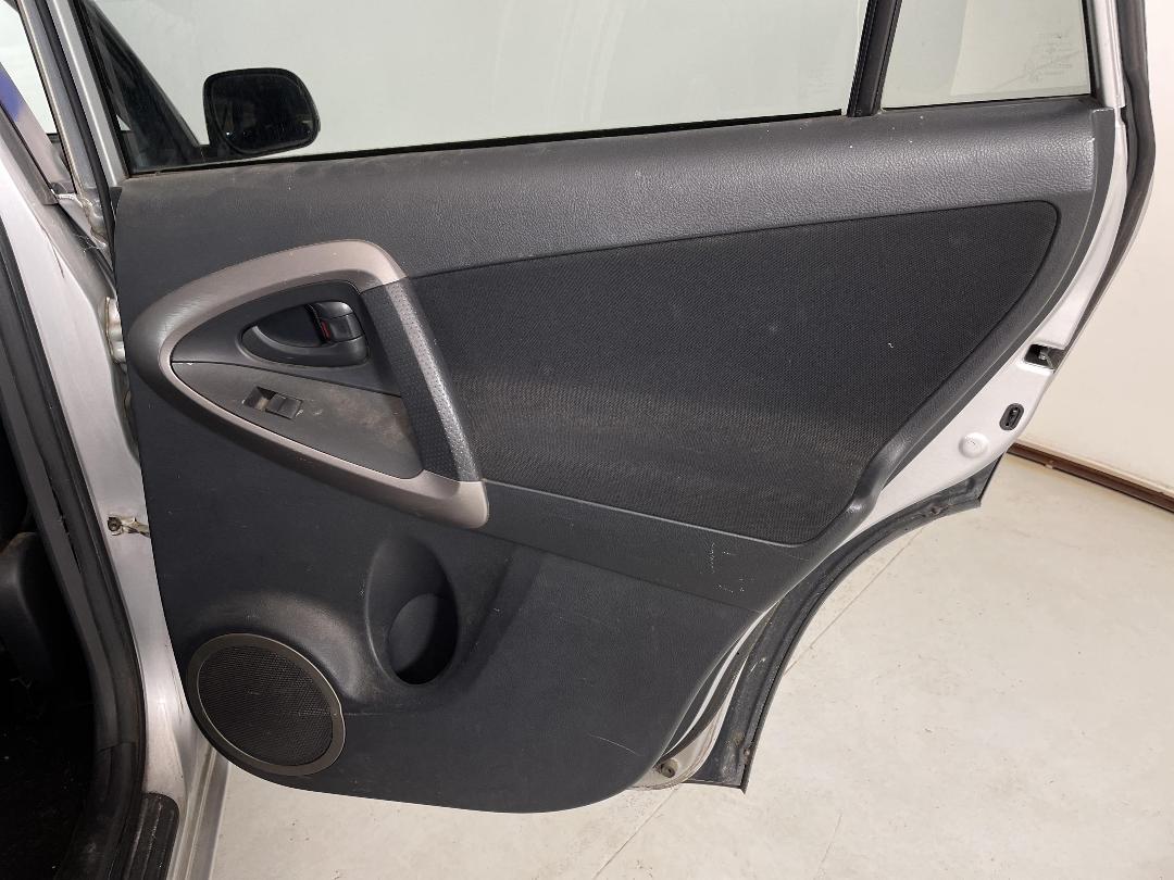 Photo '19' of Toyota Rav4 Photo '19' of Toyota Rav4