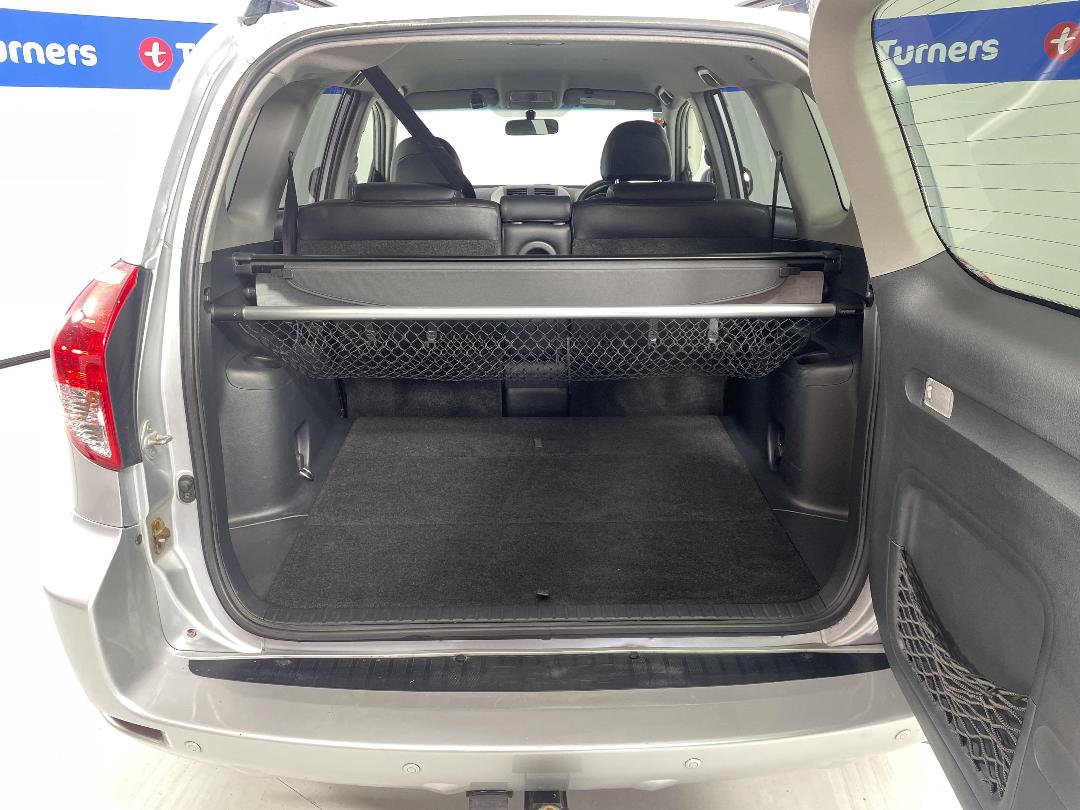 Photo '14' of Toyota Rav4