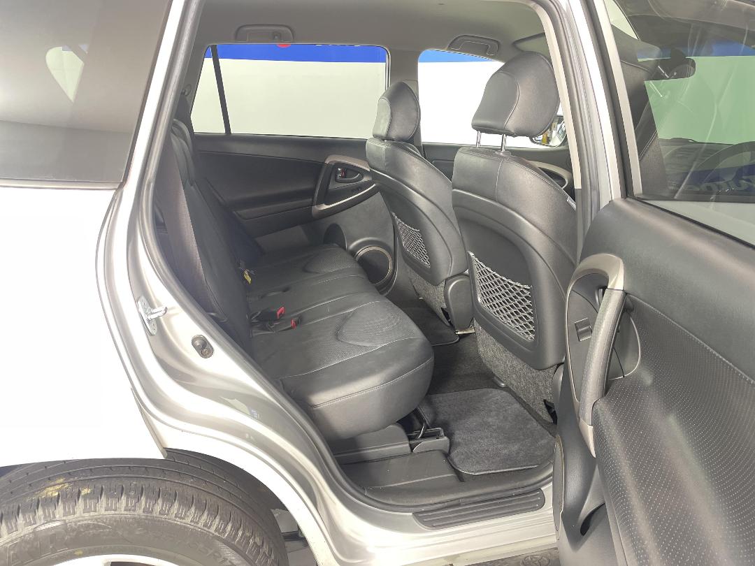 Photo '20' of Toyota Rav4