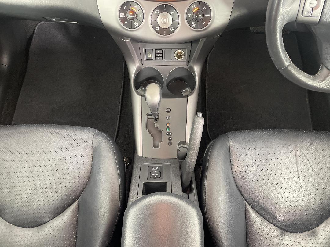 Photo '18' of Toyota Rav4