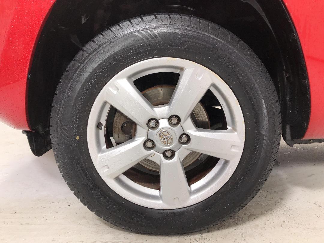 Photo '10' of Toyota Rav4