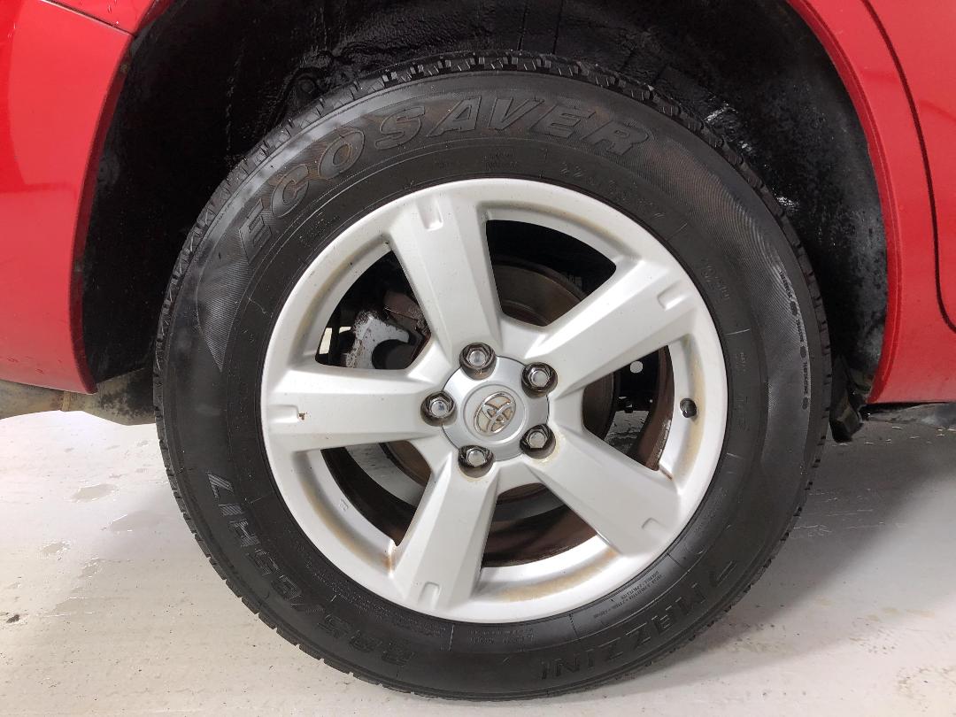 Photo '12' of Toyota Rav4