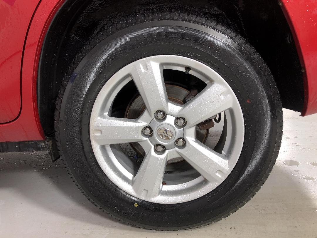 Photo '11' of Toyota Rav4