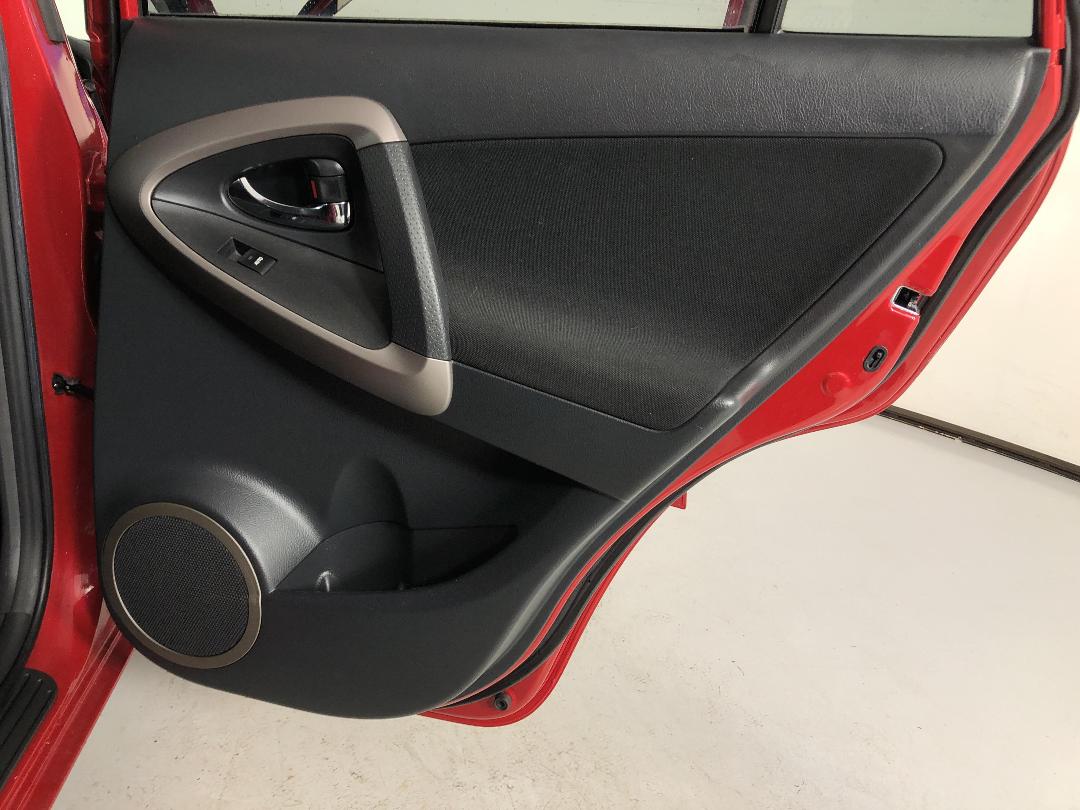 Photo '19' of Toyota Rav4