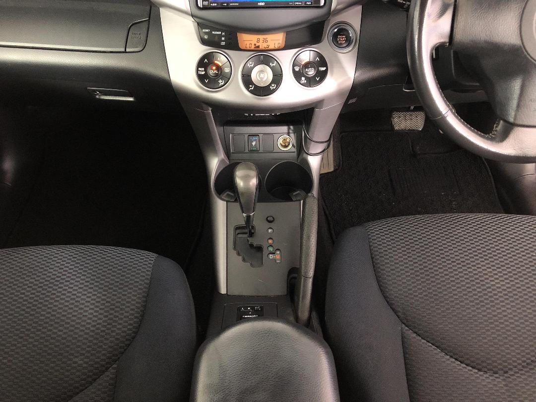 Photo '18' of Toyota Rav4