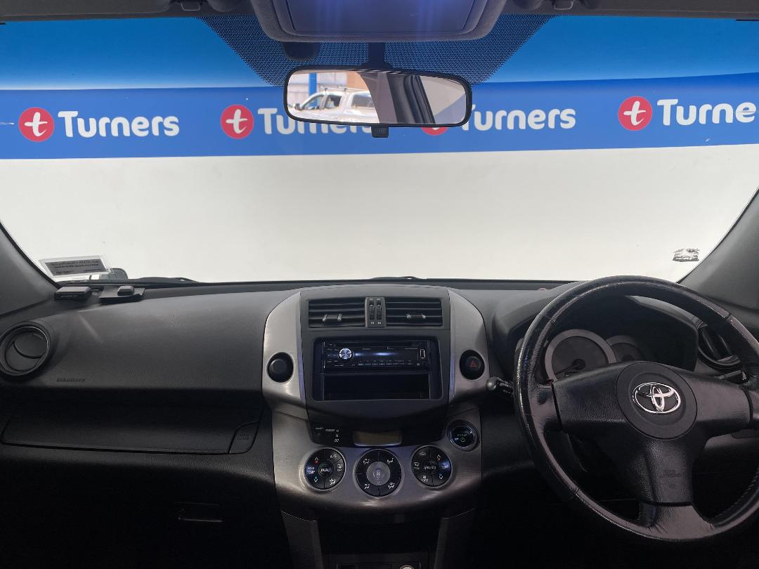 Photo '17' of Toyota Rav4 Photo '17' of Toyota Rav4