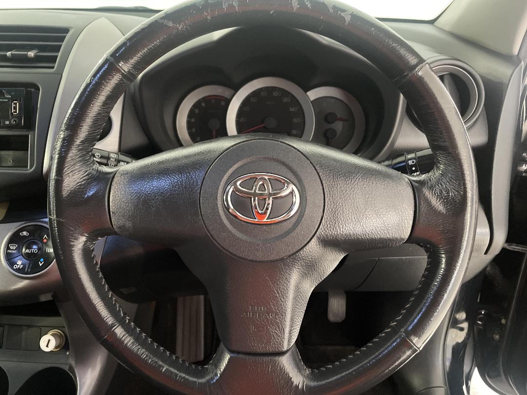 Photo '25' of Toyota Rav4 Photo '25' of Toyota Rav4