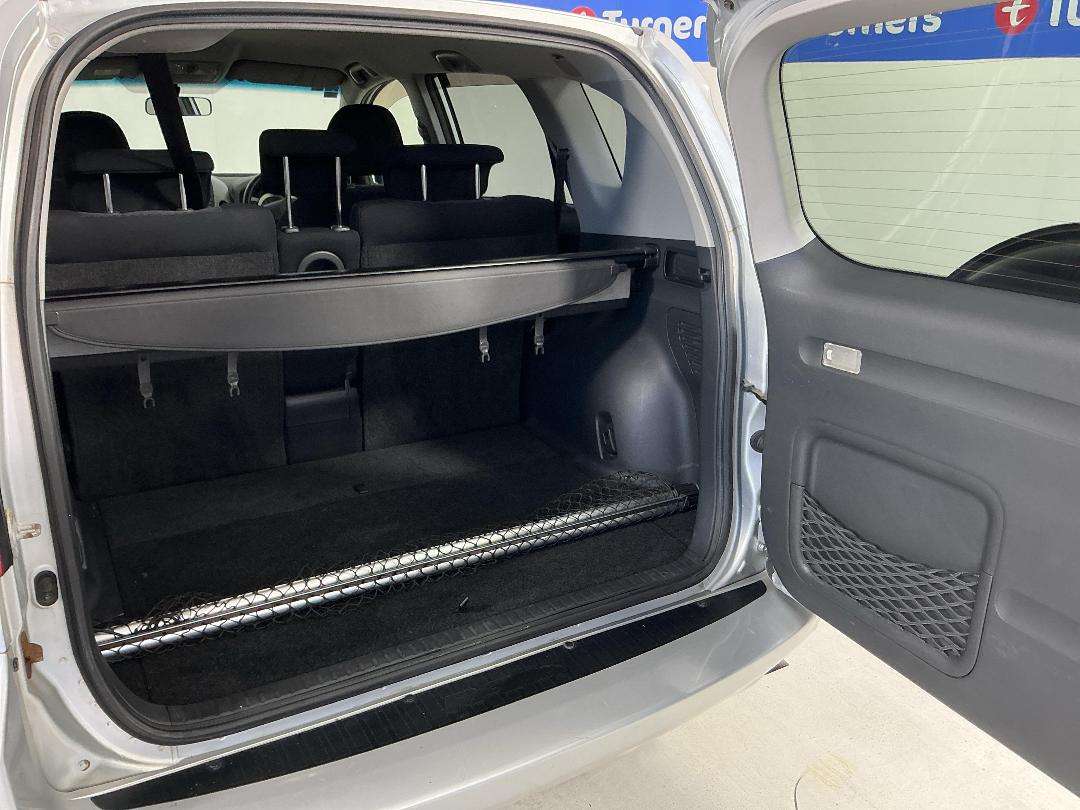 Photo '14' of Toyota Rav4