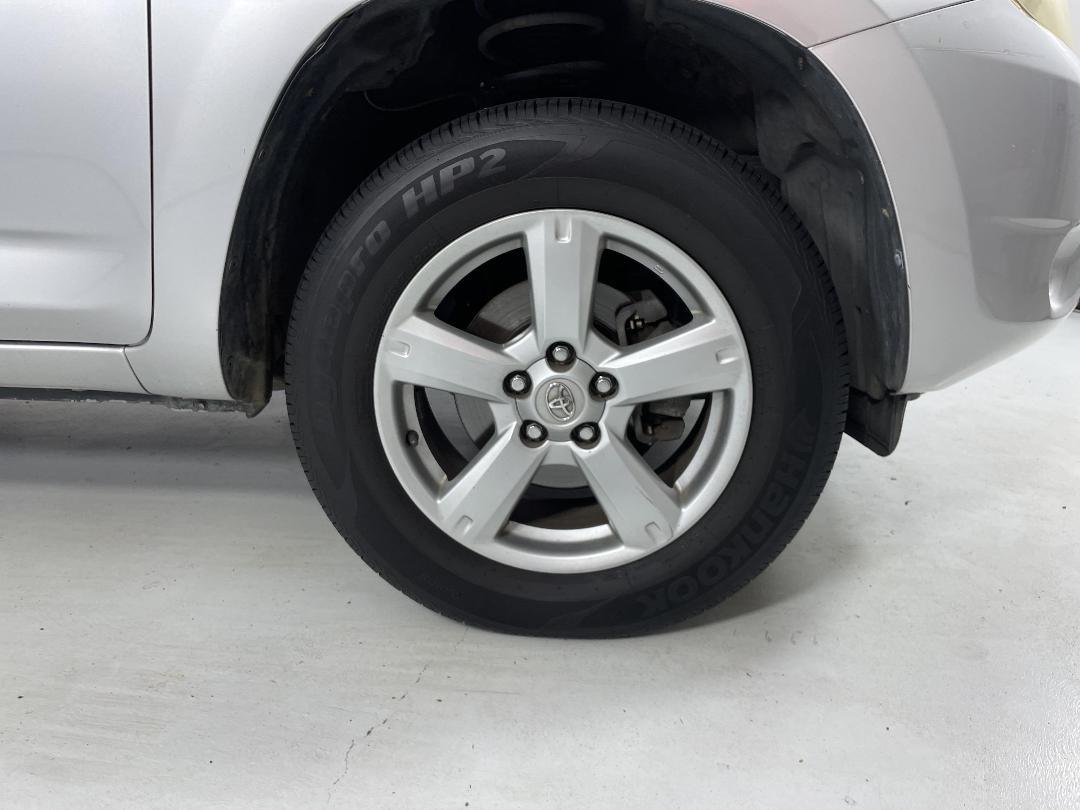 Photo '9' of Toyota Rav4