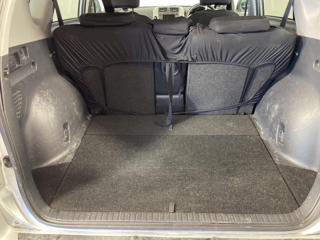 Photo '14' of Toyota Rav4