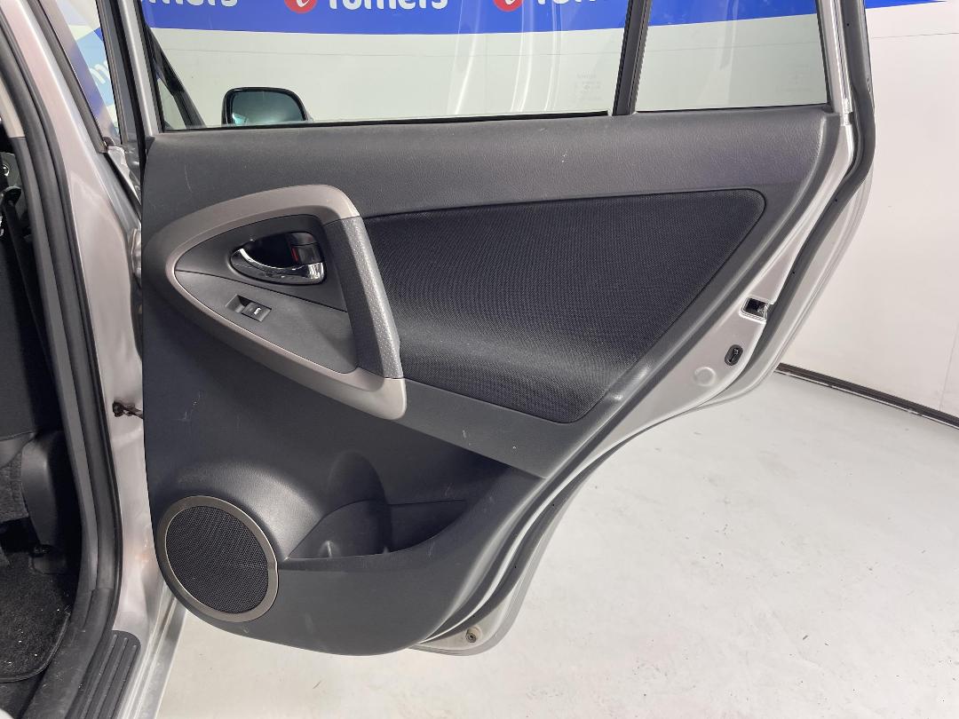 Photo '19' of Toyota Rav4