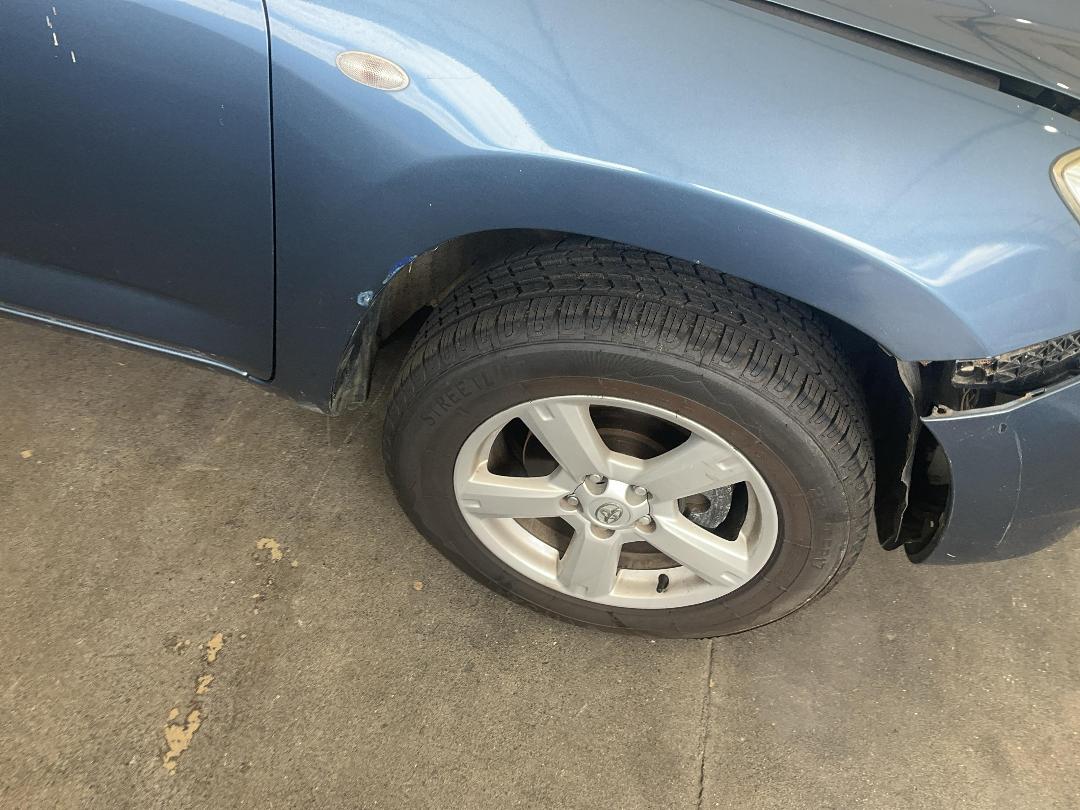 Photo '2' of Toyota Rav4