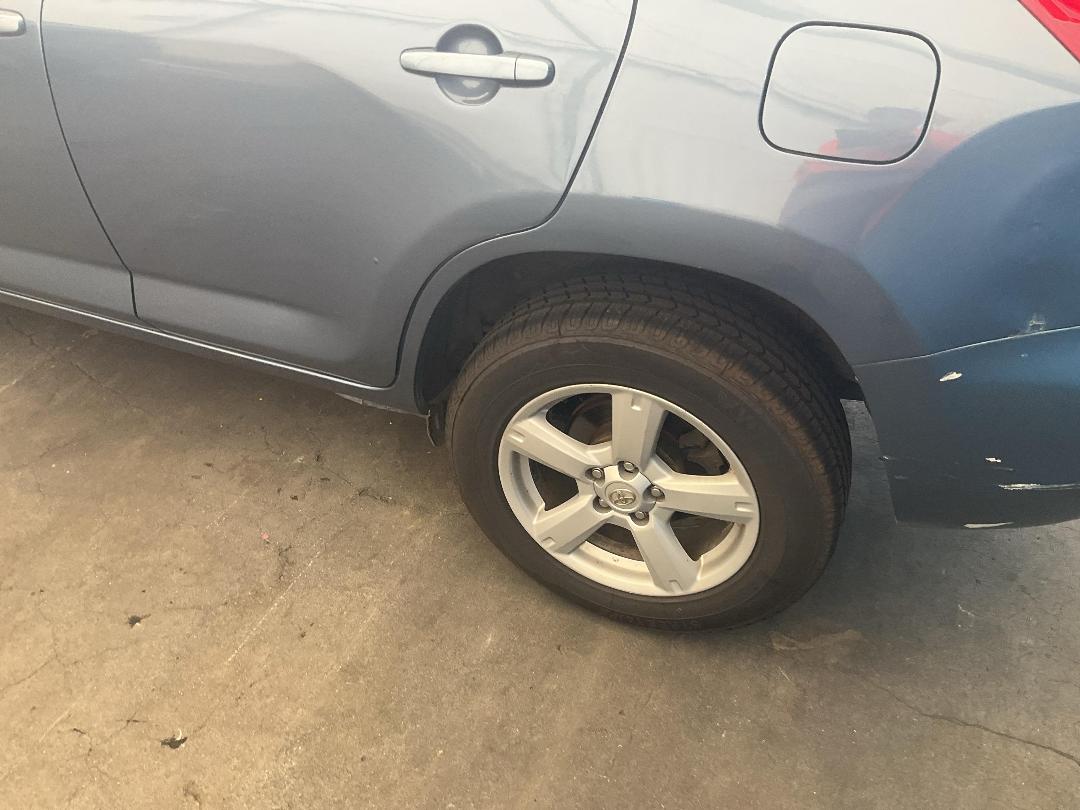 Photo '11' of Toyota Rav4