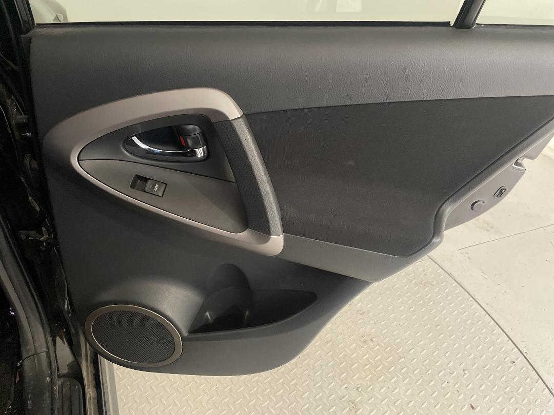 Photo '19' of Toyota Rav4 Photo '19' of Toyota Rav4