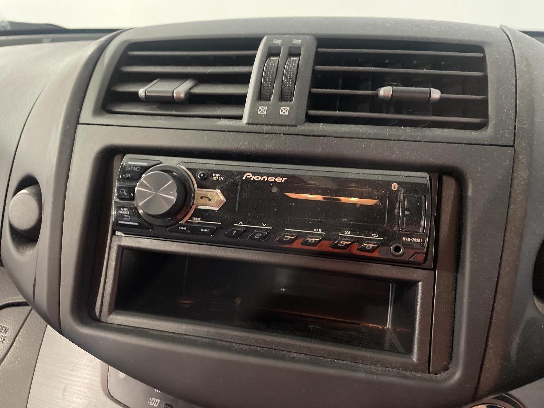 Photo '26' of Toyota Rav4 Photo '26' of Toyota Rav4