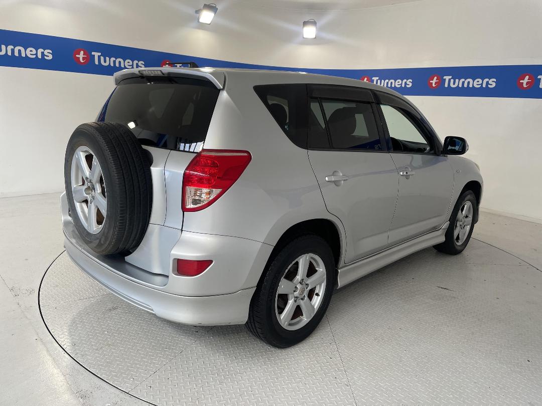 Photo '7' of Toyota Rav4