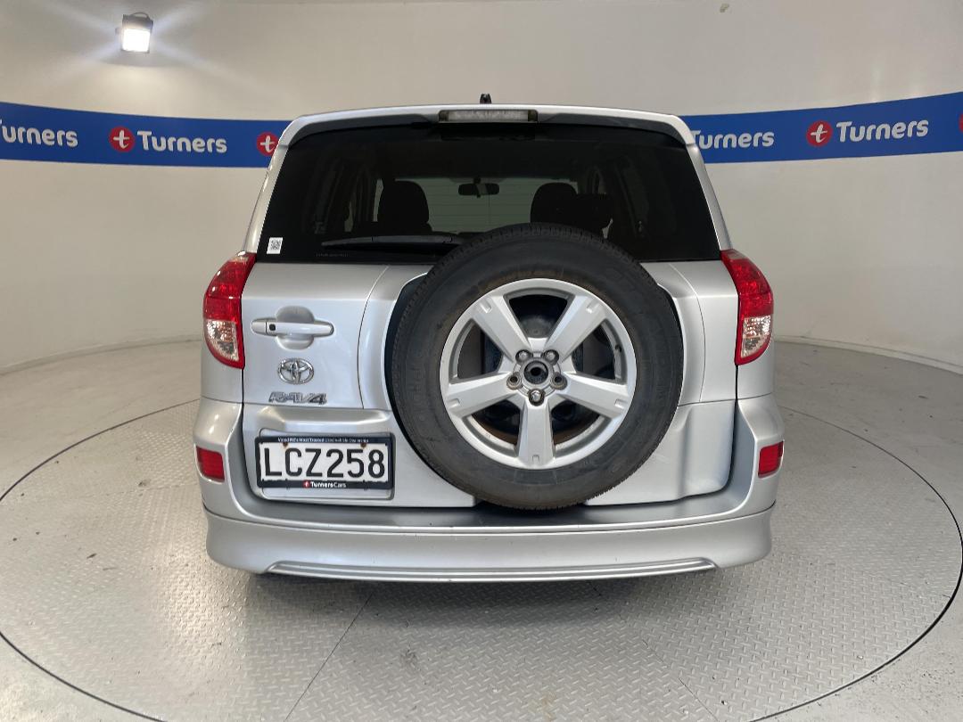 Photo '6' of Toyota Rav4