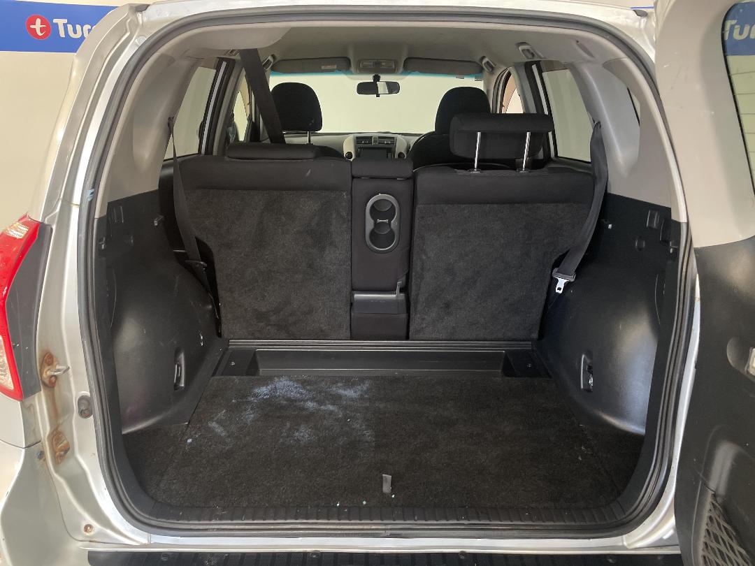 Photo '14' of Toyota Rav4