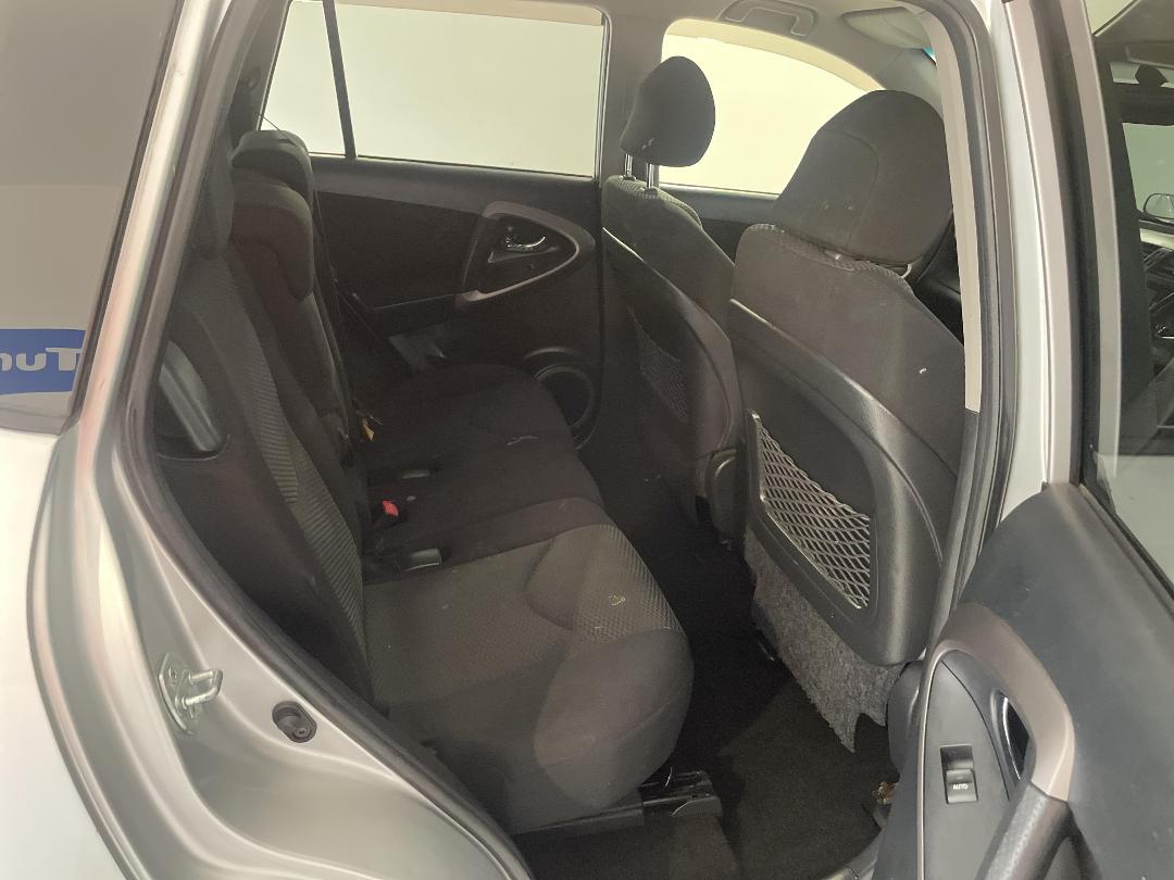 Photo '20' of Toyota Rav4