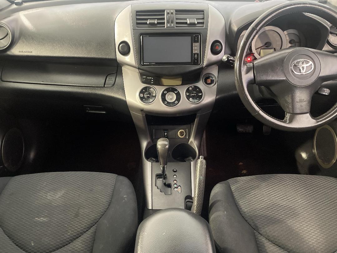 Photo '18' of Toyota Rav4