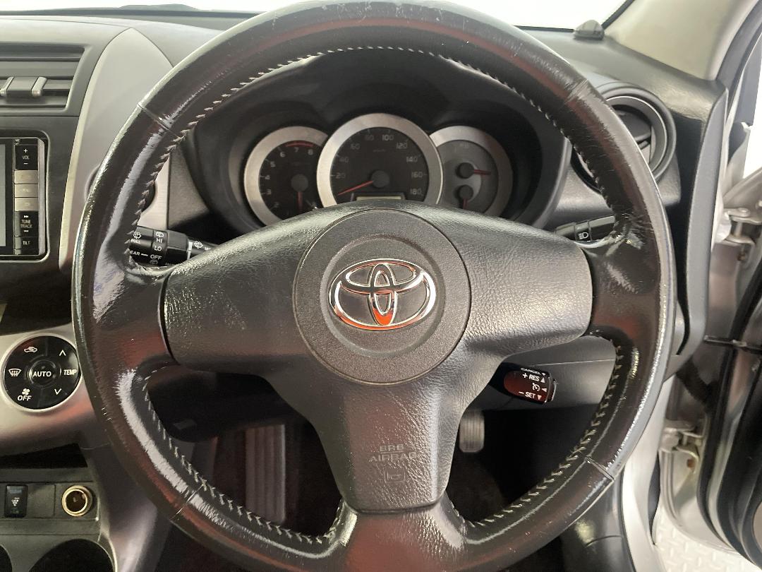 Photo '25' of Toyota Rav4