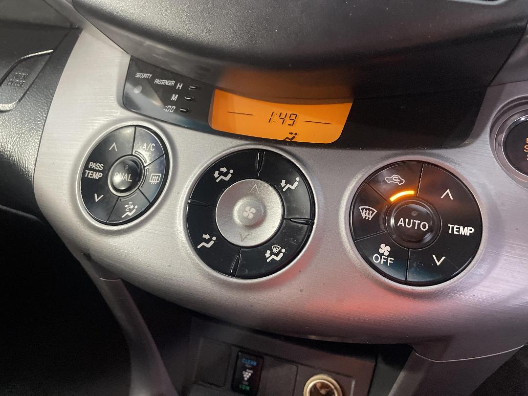 Photo '28' of Toyota Rav4