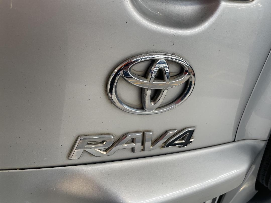 Photo '33' of Toyota Rav4
