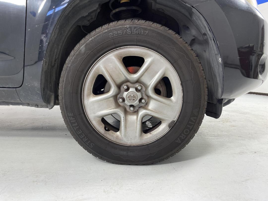Photo '7' of Toyota Rav4