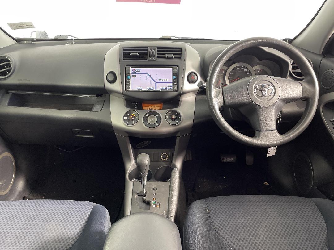 Photo '16' of Toyota Rav4