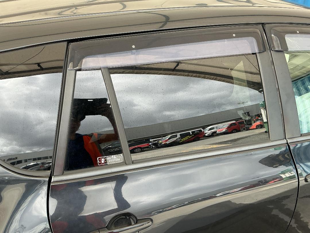 Photo '25' of Toyota RAV4