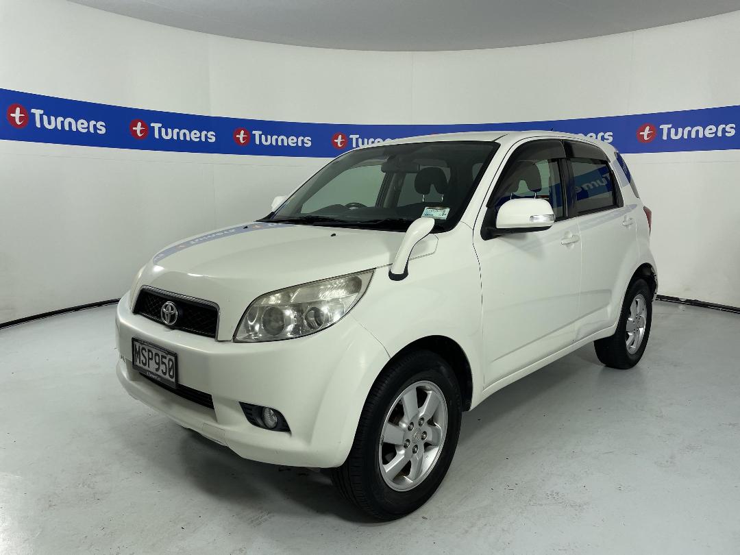 Photo '4' of Toyota Rush