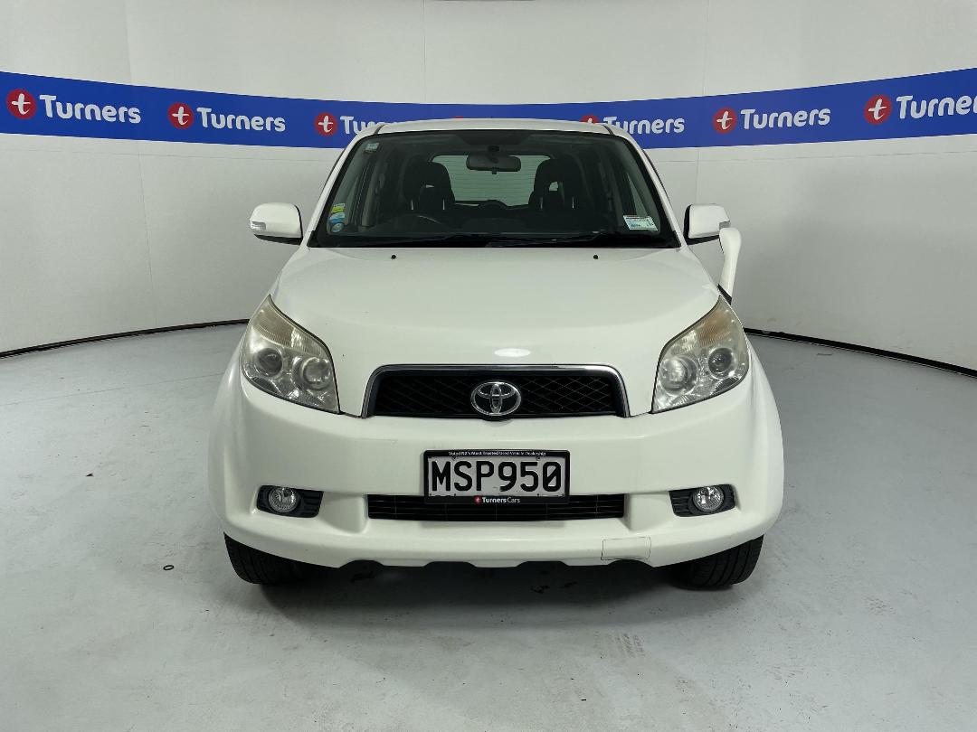 Photo '2' of Toyota Rush