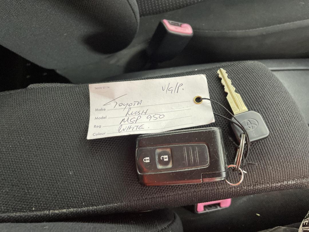 Photo '22' of Toyota Rush