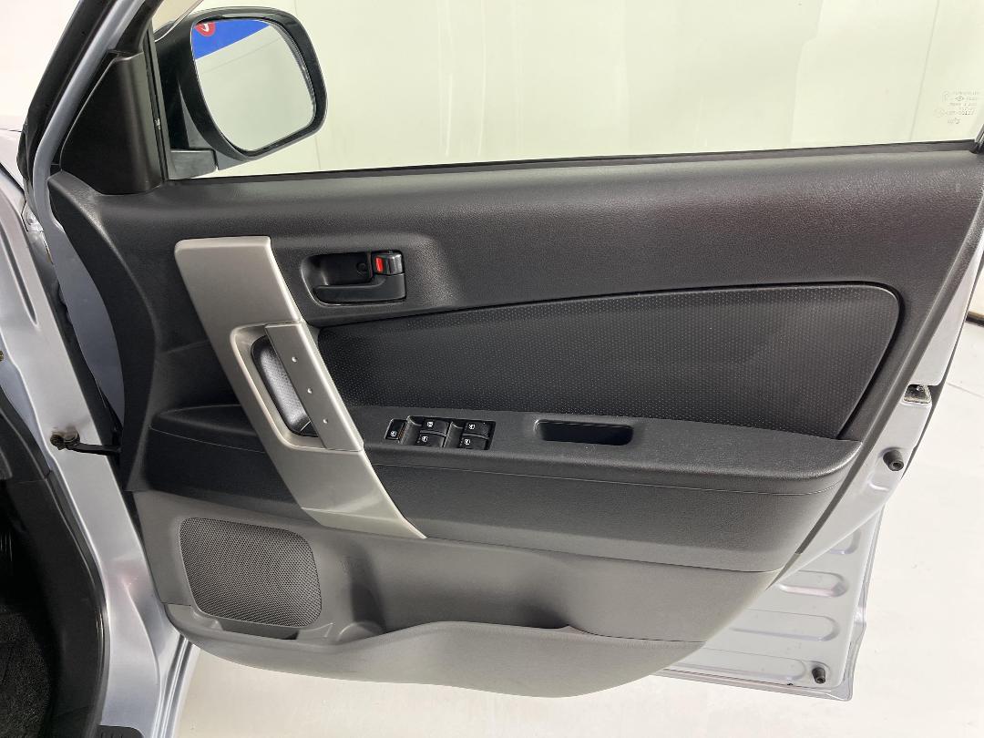 Photo '15' of Toyota Rush Photo '15' of Toyota Rush