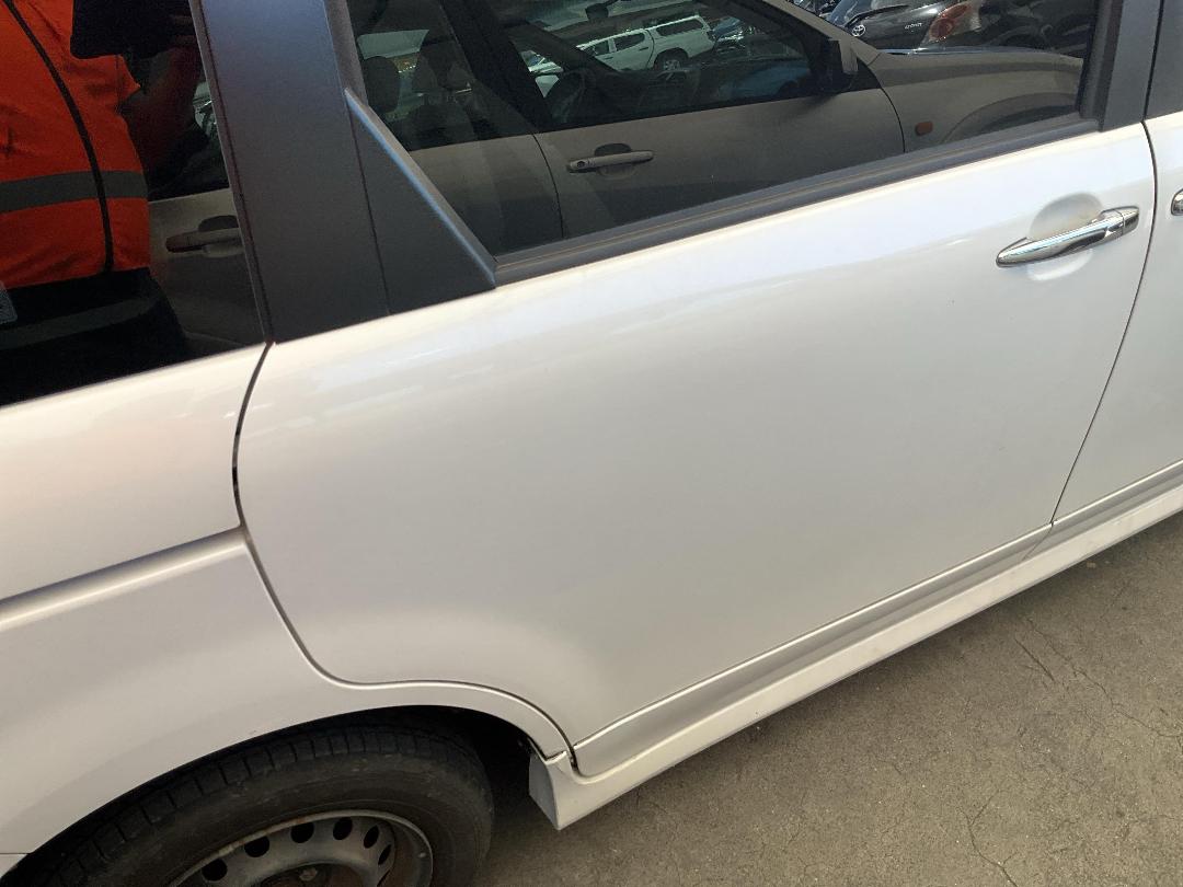 Photo '14' of Toyota Sienta