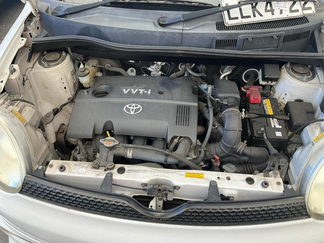 Photo '15' of Toyota Sienta